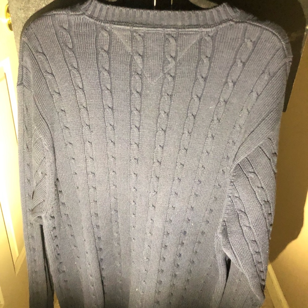 🎩Tommy Hilfiger sweater🎩 - Picture 3 of 3